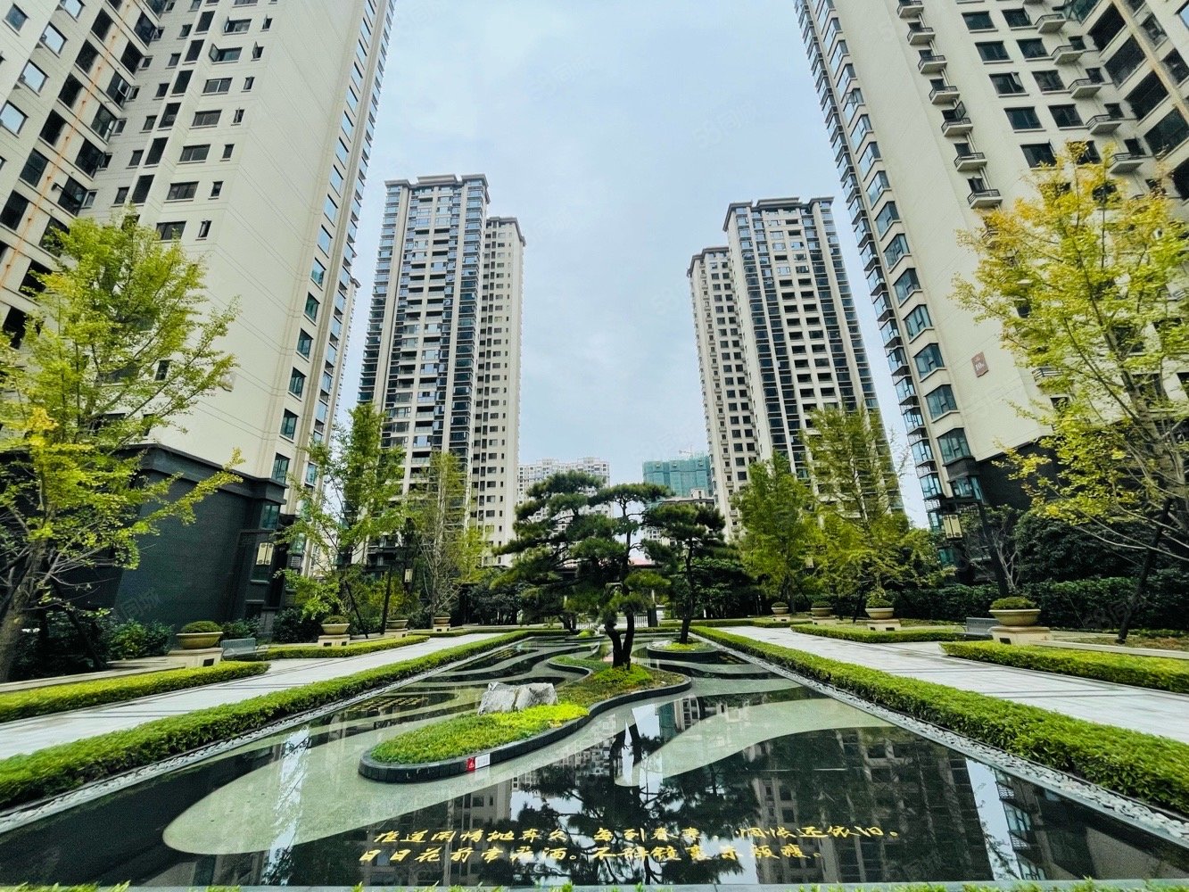 万景进园3室2厅2卫89㎡南北52.8万