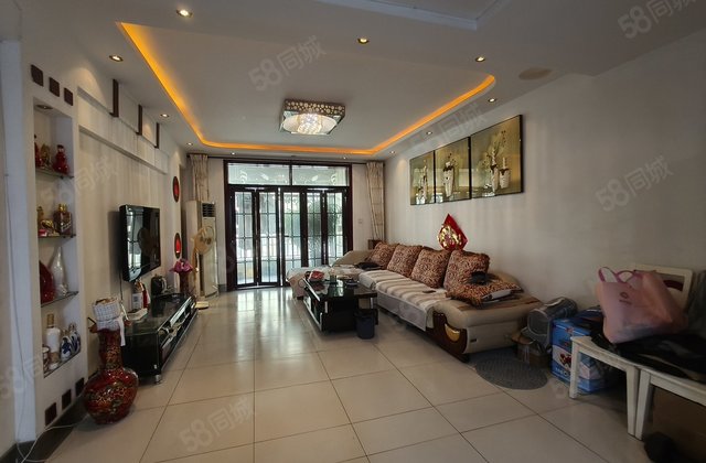 湖边 兴华大酒店 富贵花园  多层2楼 价格还