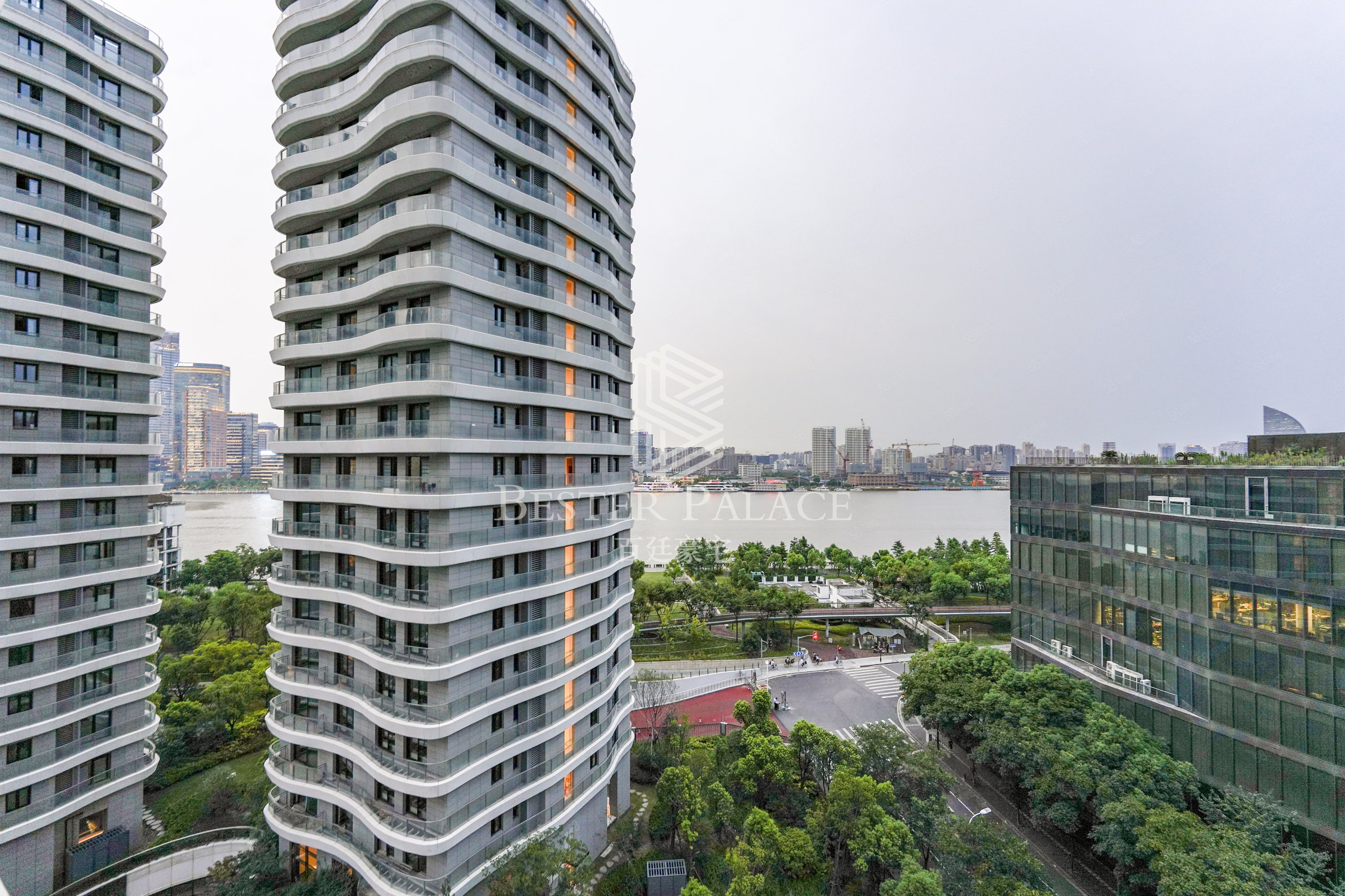 九庐(陆家嘴滨江金融城)4室2厅3卫234.39㎡南北3600万