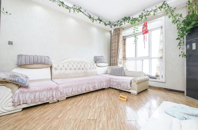 银鑫锦绣港湾3室2厅144.11㎡83万二手房图片