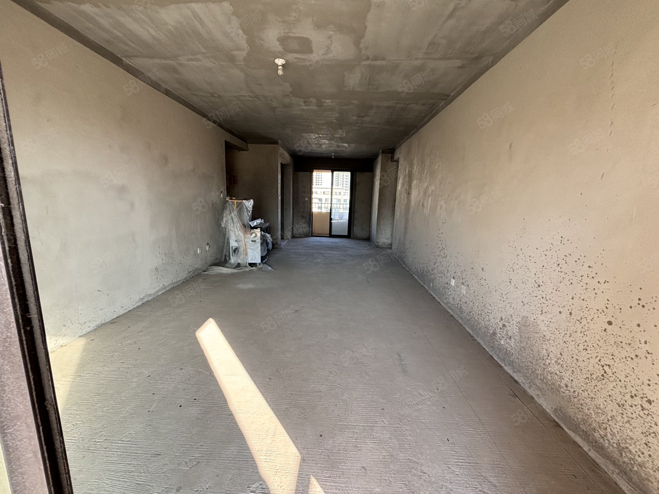 中铁诺德雍景台3室2厅2卫117㎡南北70万