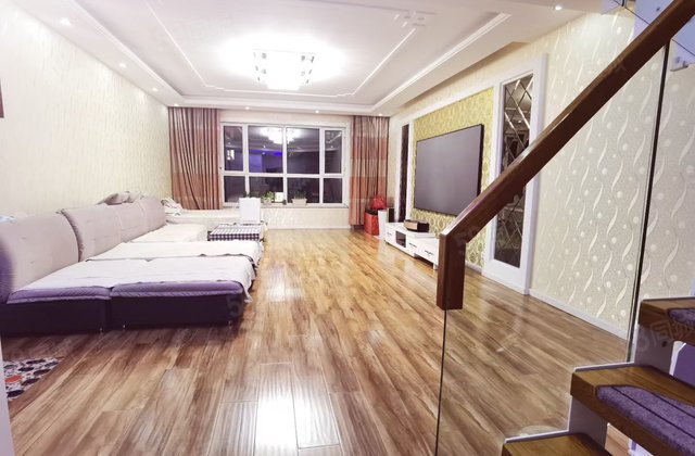 铭人居A区2室2厅196.76㎡108万二手房图片