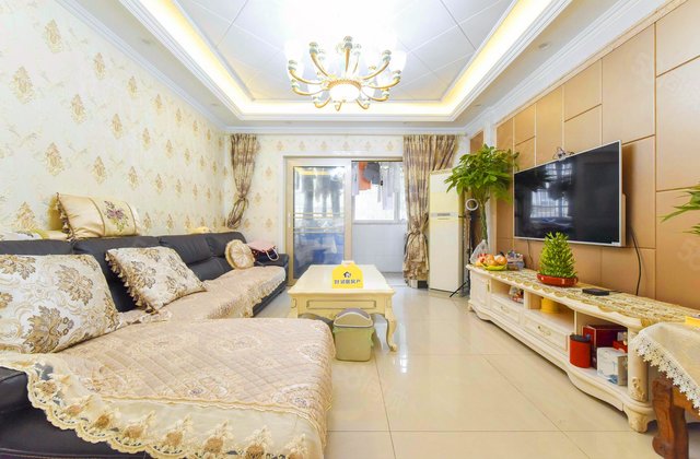 泰伯花园二区4室2厅150㎡140万二手房图片