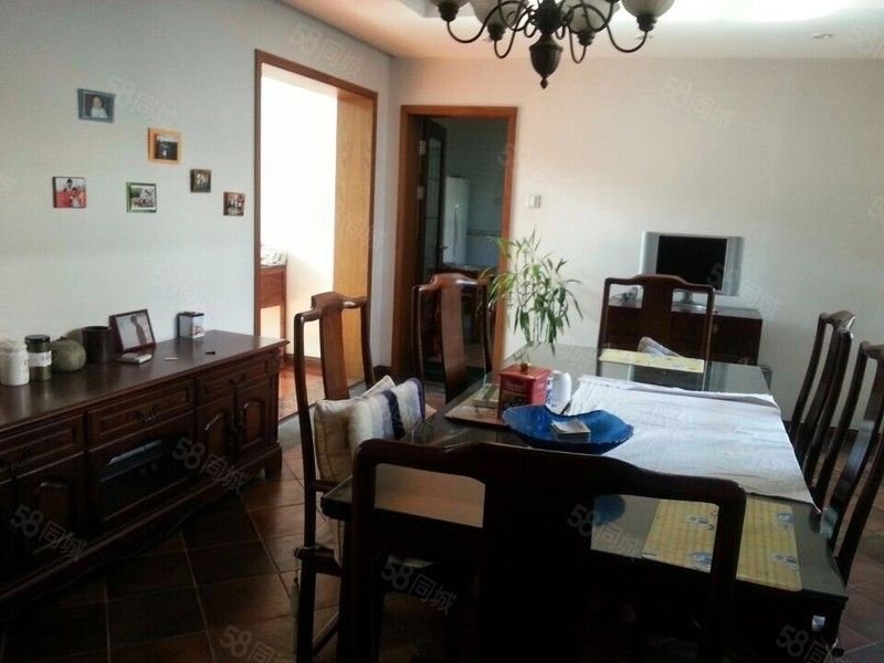 碧水莊園5室2廳4衛(wèi)303㎡南北1700萬