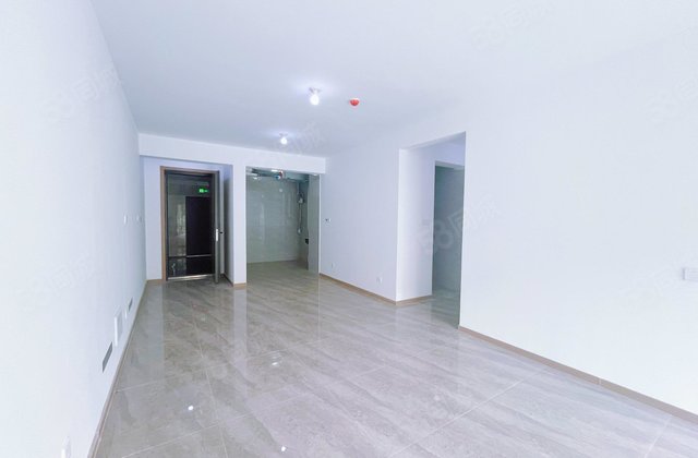 区政府附近 城市芳华一期 带车位储藏室 划  实验 采光好