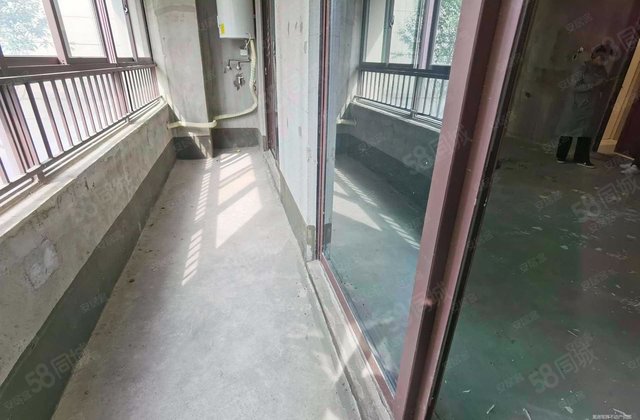 奥园铂誉府4室1厅126.6㎡175万二手房图片