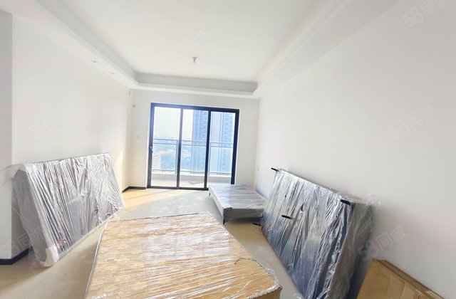 龙光玖誉府3室2厅90.17㎡72万二手房图片