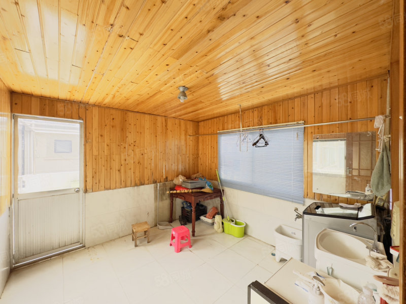 建行小区5室2厅2卫160㎡南北172.8万