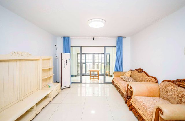 卓越蔚蓝海岸(二期)4室2厅139.7㎡130万二手房图片