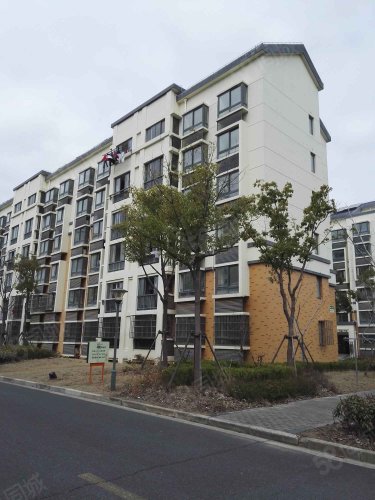 裕鸿佳苑社区中心小区 离中小学100米 地铁500米 配套齐