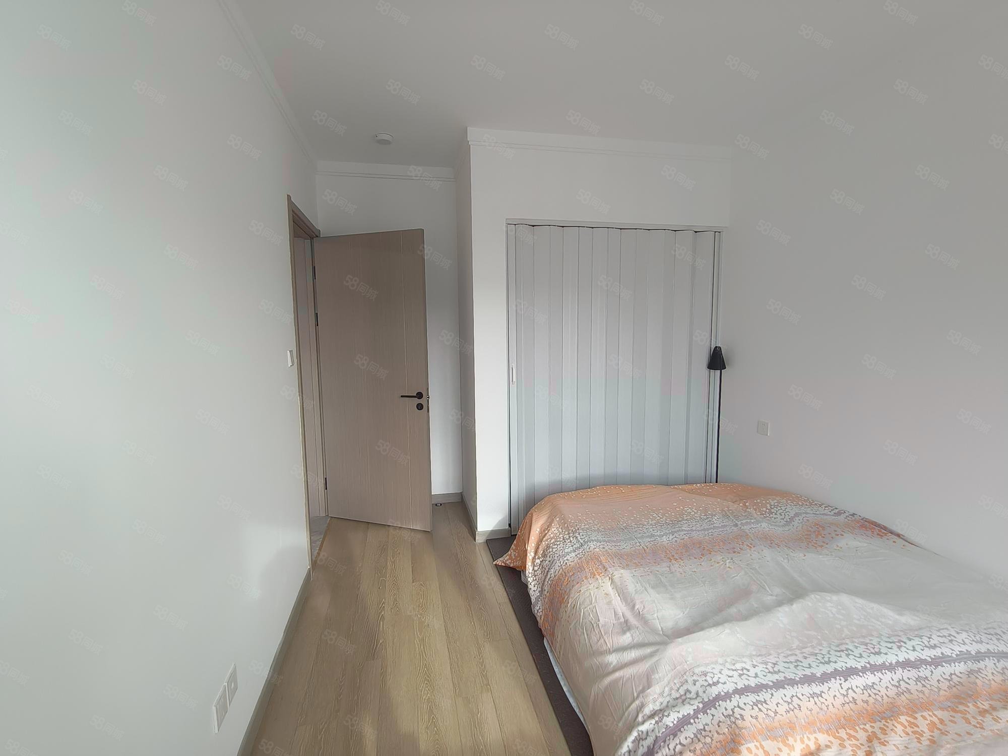 越秀天恒懷山府(1號院)4室2廳2衛(wèi)141.23㎡南北480萬