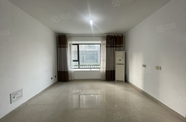 民生凤凰城1号院 南北通透 三室两厅一楼带院电梯房 房龄新