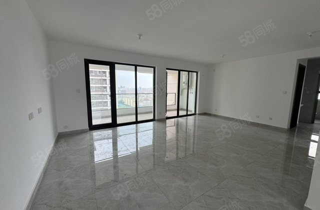 万达 江山印 建设路 新房未住 带车位储