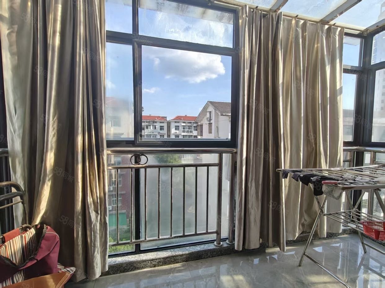 宜教花苑6室2厅4卫123㎡南北168万