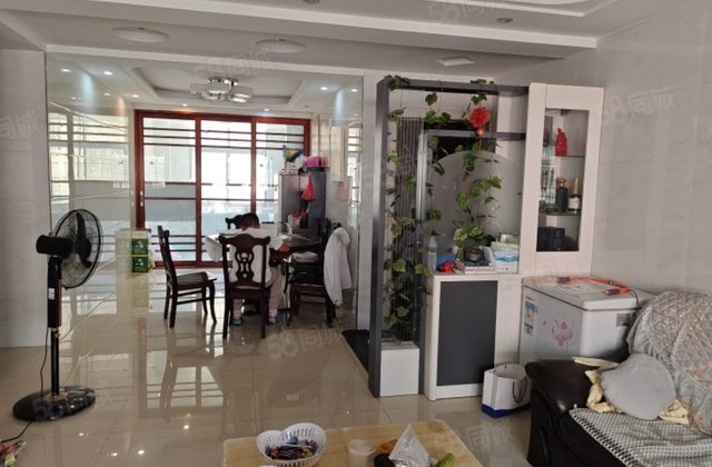 雨露家园东区3室2厅140㎡61.8万二手房图片