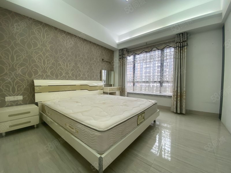 58同城>揭阳房产信息>揭阳二手房>普宁二手房>南平路二手房>中信华府>