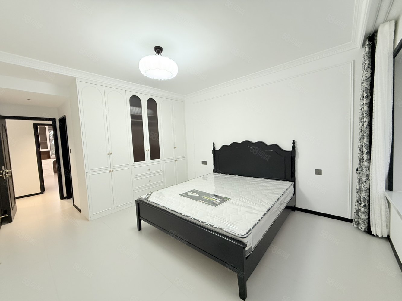 文豪世家3室2厅2卫166㎡南北108万