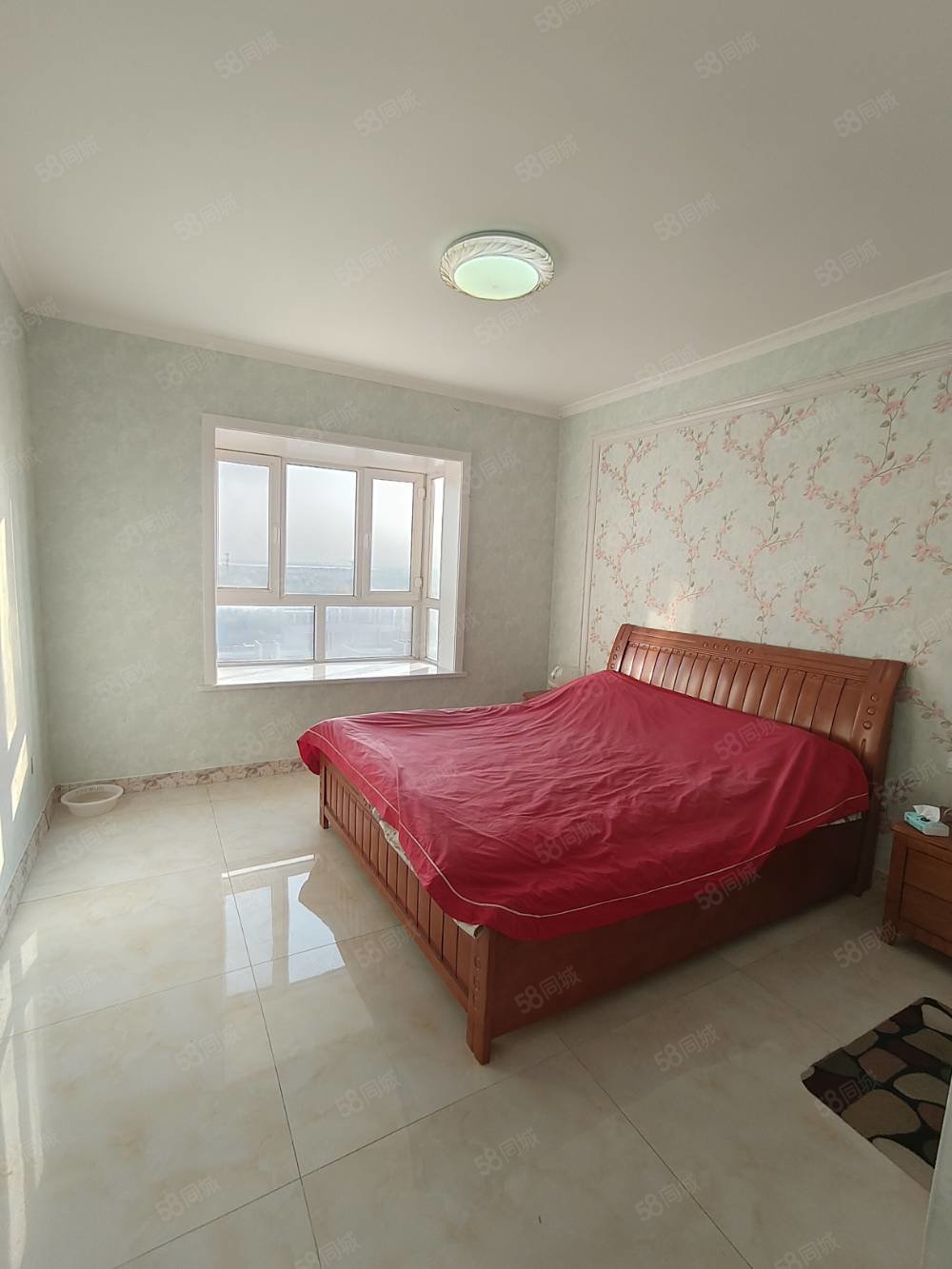 青湖铭城3室2厅2卫150㎡南北55万