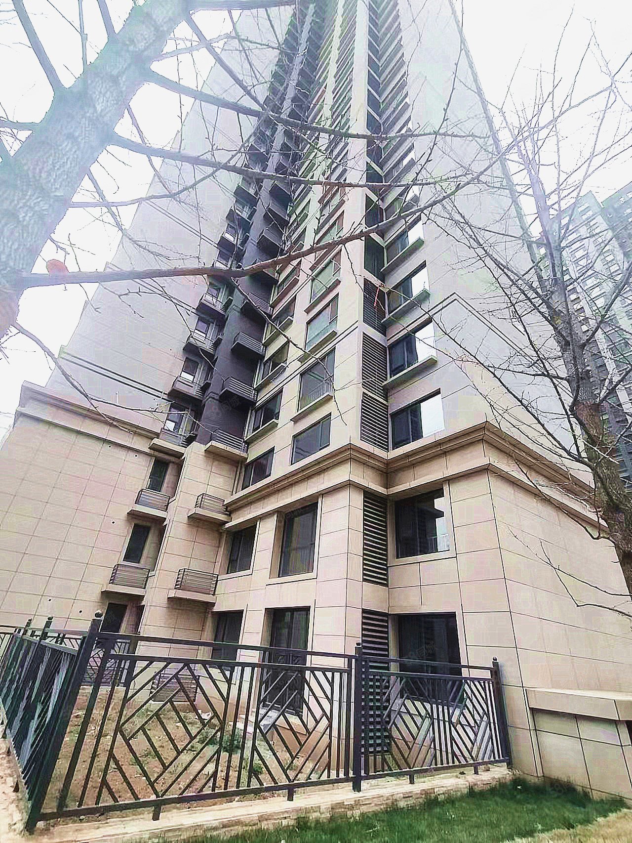 天耀雍华公馆d区3室2厅2卫127㎡南北69万