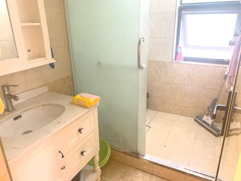 凤凰香郡2室2厅1卫60㎡南北35万