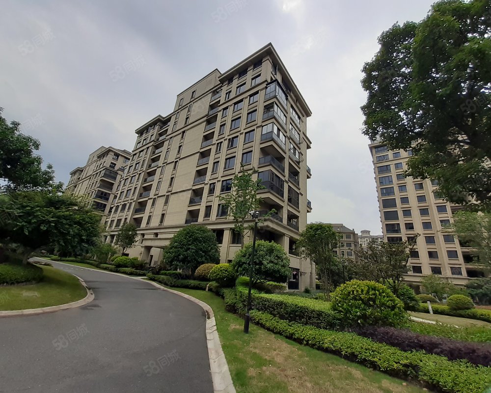 滨江稽山翡翠园