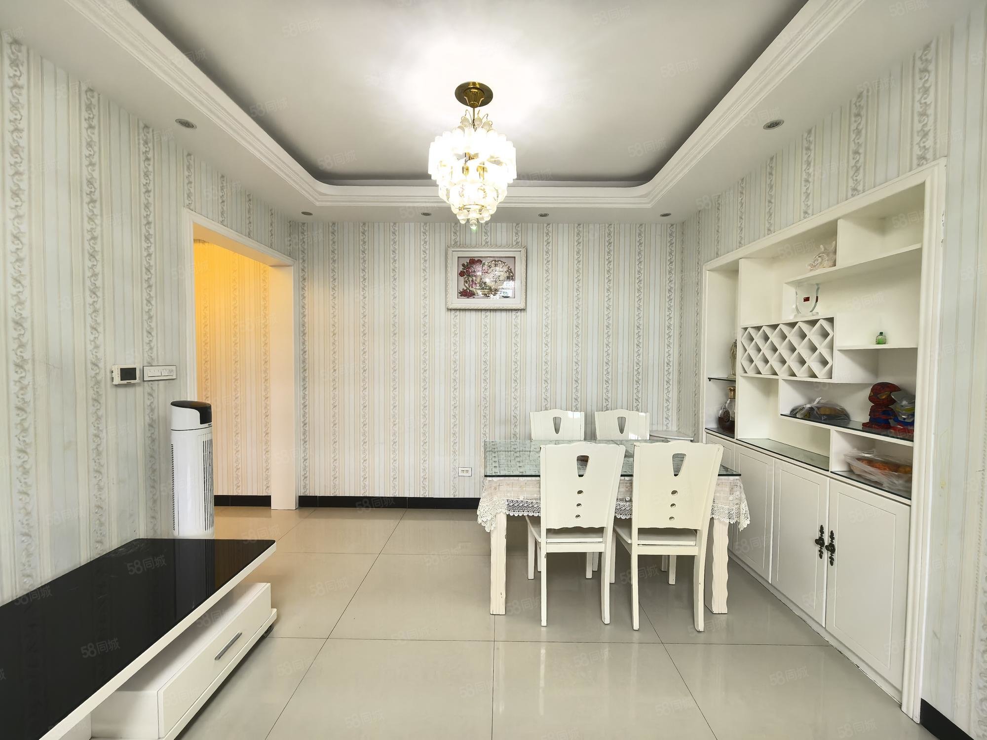 和昌国际城二期3室2厅1卫85㎡南北52万