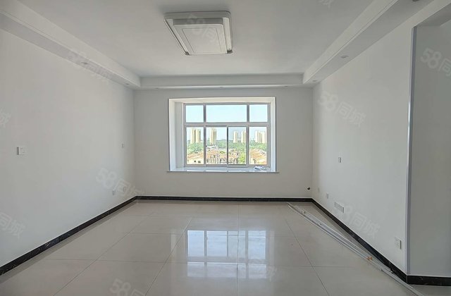 90 急售 翡翠城三室两厅 精装修新房未住 免大税 随时看房