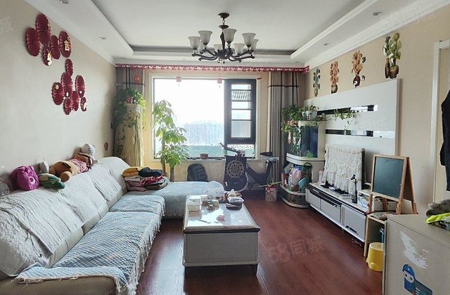 百合新城小高层好楼层 元宝户型 送储藏室 随时可以看房