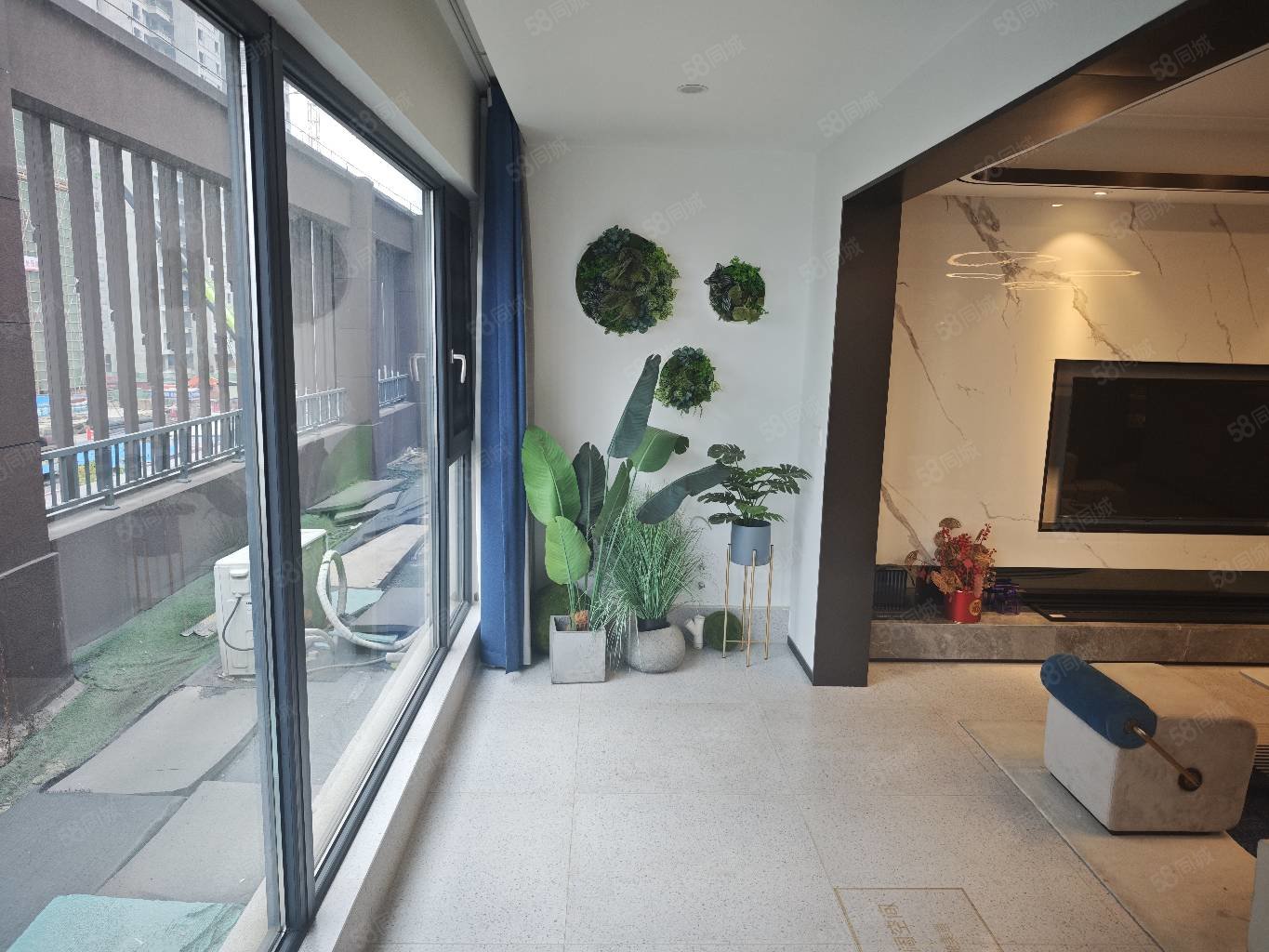 当代满庭春MOMA3室2厅2卫117㎡南北53.5万