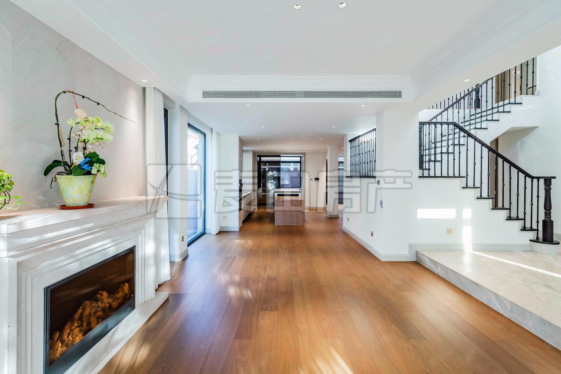 裕京花園別墅5室3廳4衛(wèi)291.11㎡南北2900萬