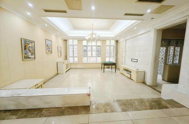 成都后花园1期5室2厅301.36㎡478万二手房图片