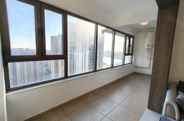 开发区东昌 国岳府 清水湾 精装前排观景 免大税