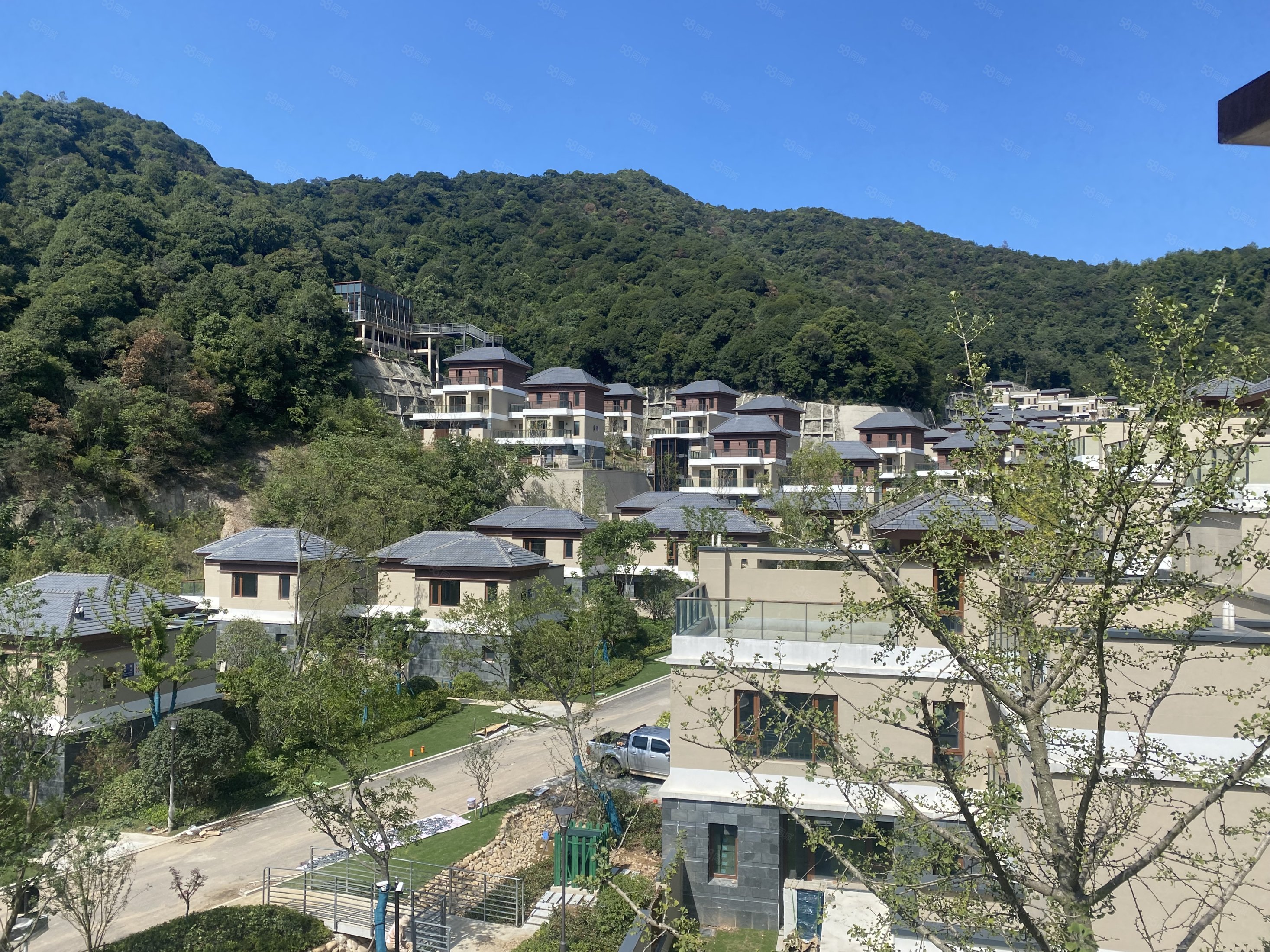特价房八折优惠)山谷里的精装修别墅 户户带泳池,悠隐南山-湖州58同城