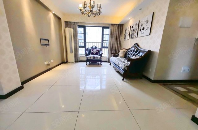 万科金润华府3室2厅73.77㎡178万二手房图片