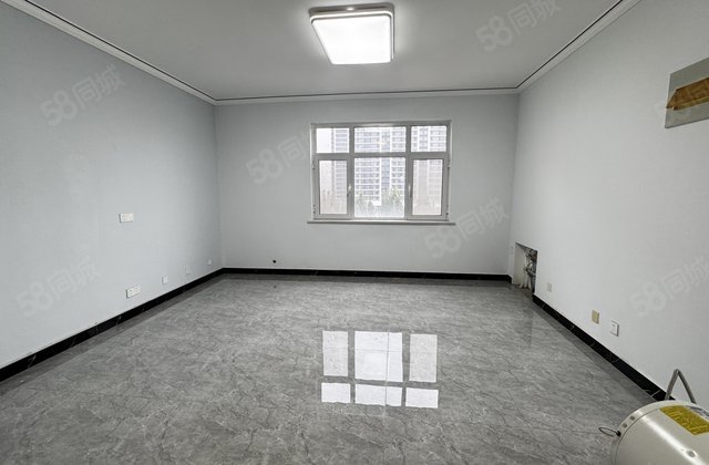 急售 孟达国际新城 精装三室 带车位储藏室 小高层公摊少