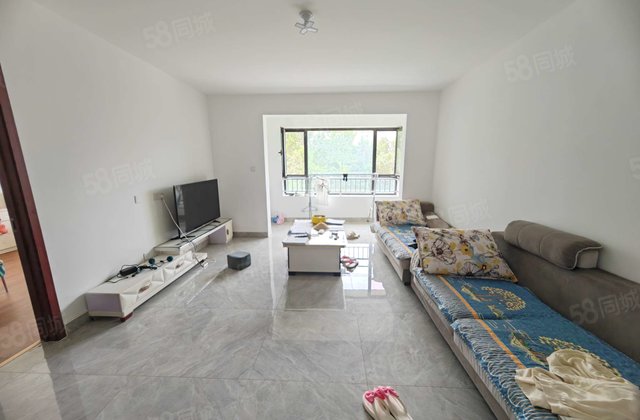 电梯洋房总高11层，三叶草户型，昌润莲城莲湖湾，免大税。