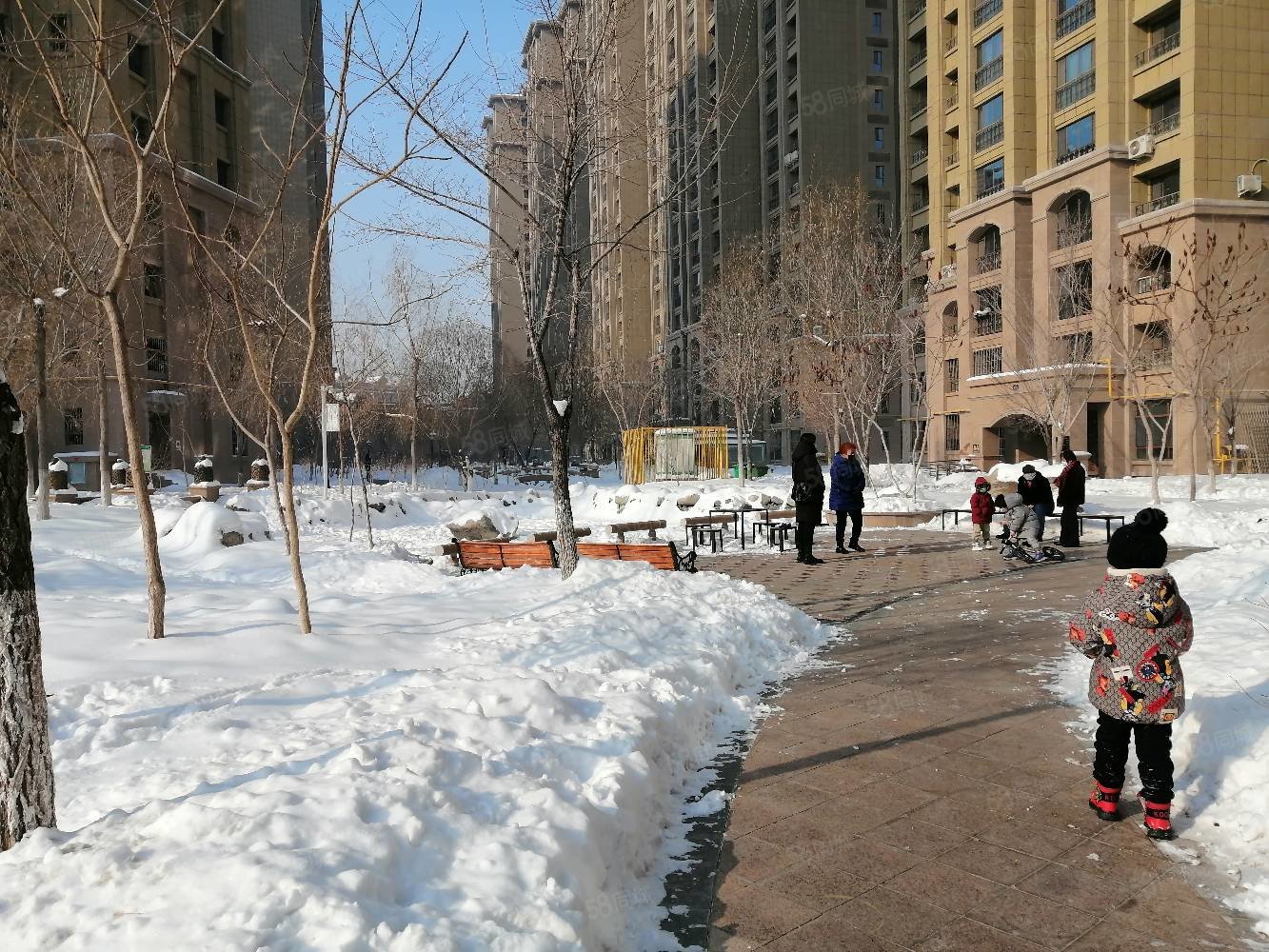 带花园,精装婚房,首付14万,东方御景,福泰雅居,东方华庭-乌鲁木齐58