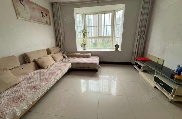 星光水晶城(东区) 中间好楼层 装修好 刚需小三居 南北通透