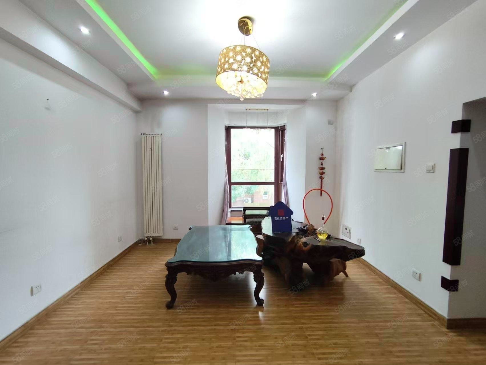 瑞海姆公寓(別墅)6室3廳3衛(wèi)288.93㎡南北750萬