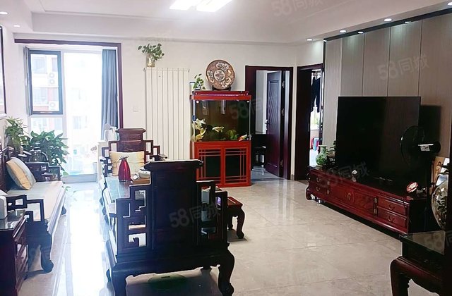 体育馆南邻，清风和庐，奥森花园精装修三室两卫，带车位地下室