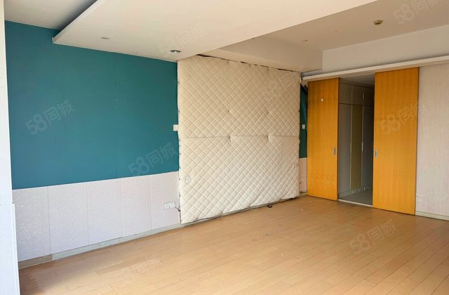 富力史丹尼国际公寓1室1厅54.33㎡130万二手房图片