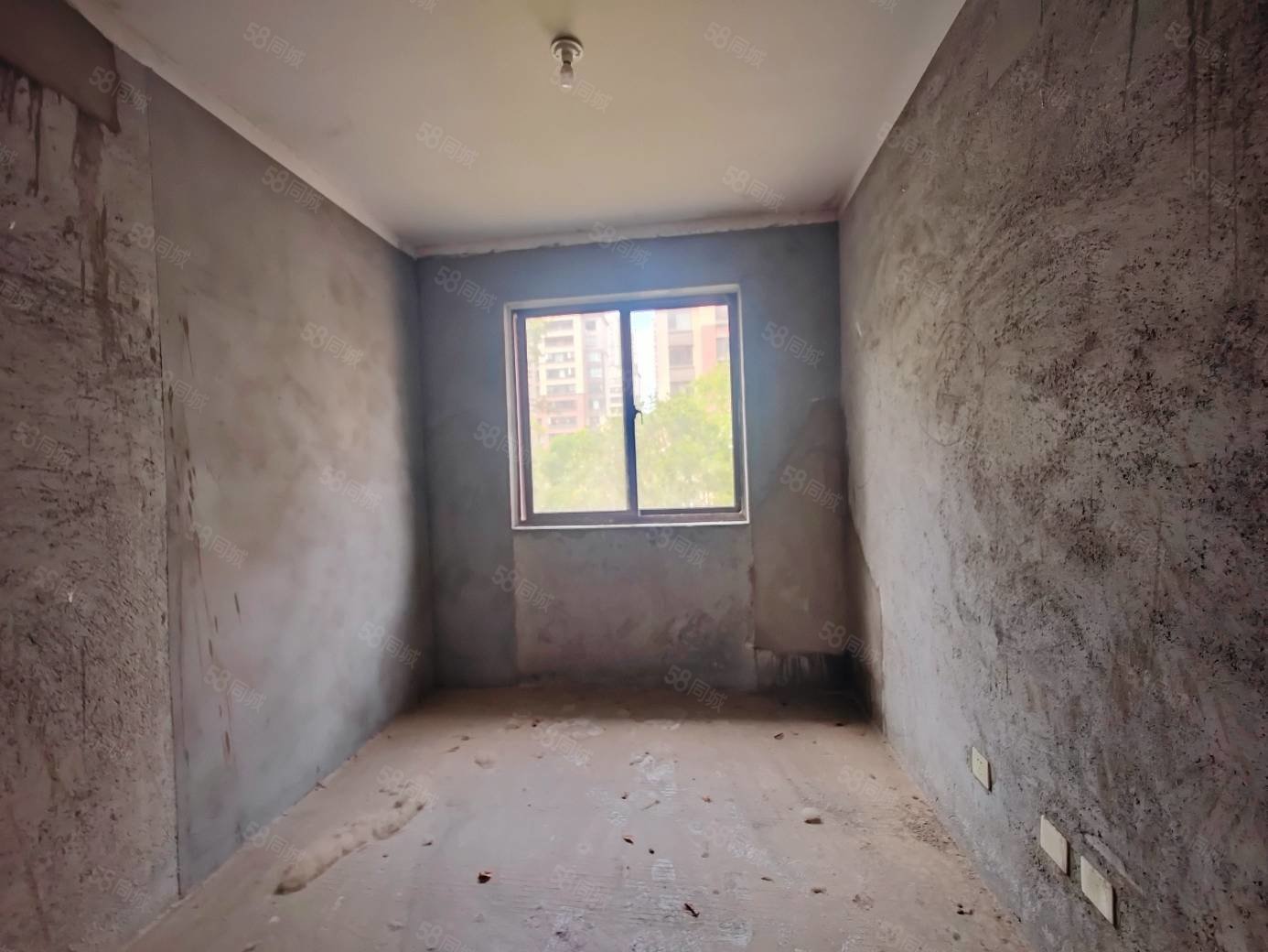 北京城房京城华府4室2厅2卫128㎡南北77万