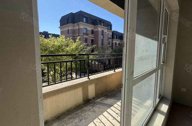 湖光山语4室2厅119.28㎡75万二手房图片