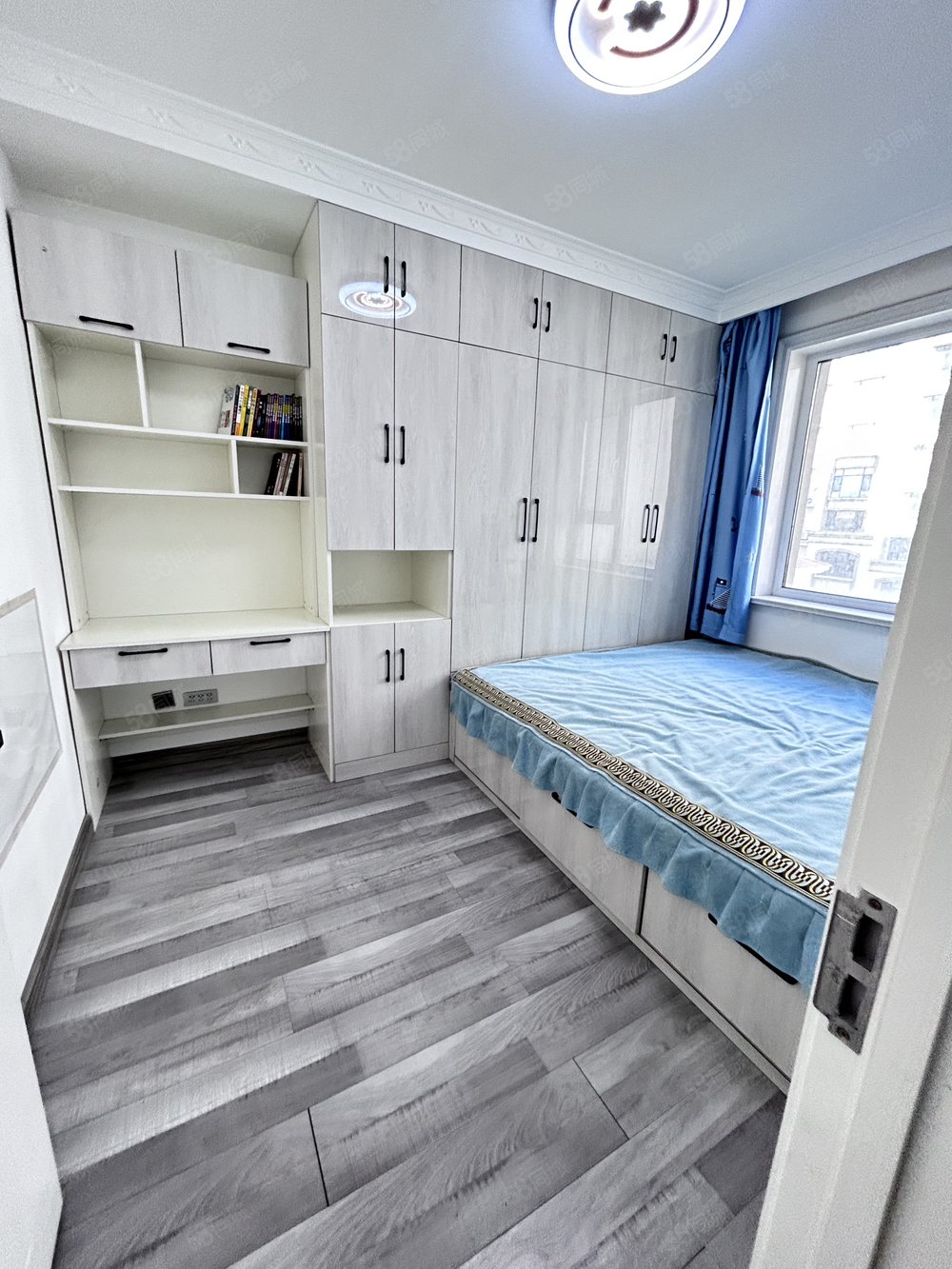 星河万源蓝湾2室1厅1卫108㎡南北44万