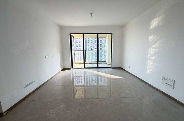 民生城市玖玺北区 电梯房 126平 3室2厅  三叶草