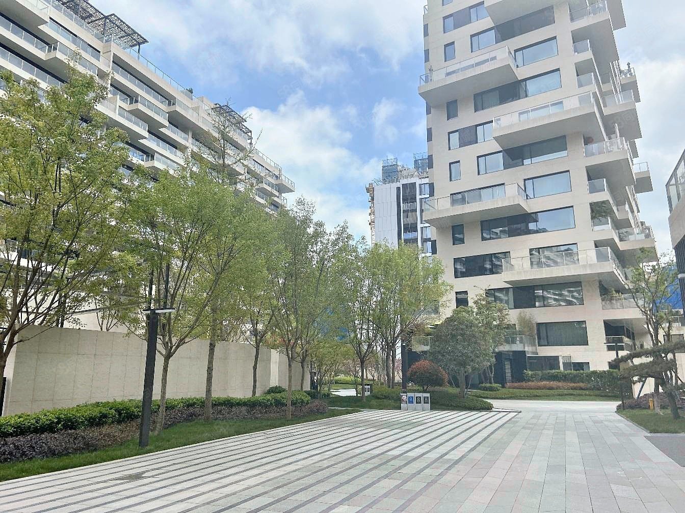 着急出,没有大税,70 年住宅产权,没有住过人,雁栖玫瑰园-西安58同城