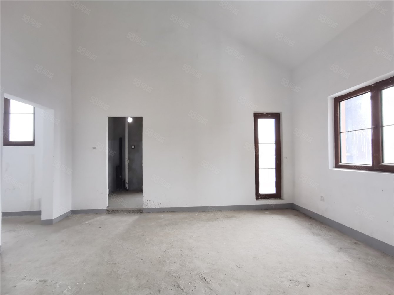 天恒半山世家7室3廳4衛(wèi)414.72㎡南北1550萬