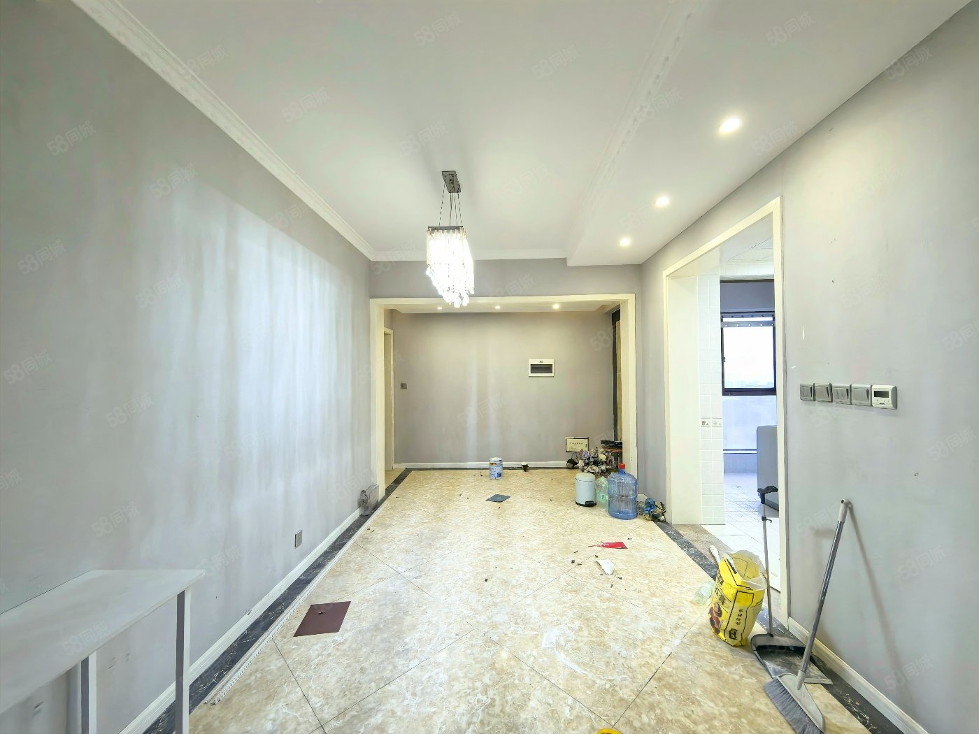 世豪广场天府豪庭4室2厅2卫127㎡北280万