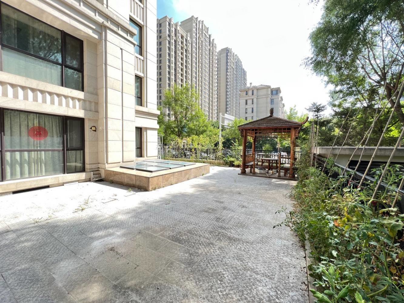 汇景轩洋房一楼200平院下跃120平米中式豪装部分家