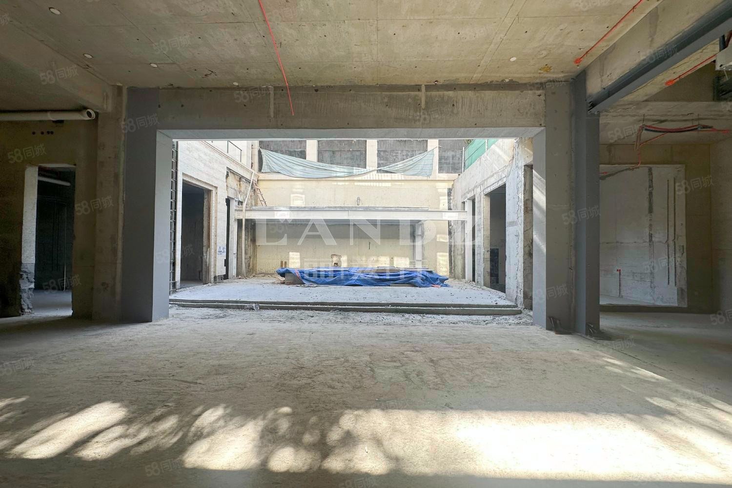 九章別墅5室11廳7衛(wèi)959.92㎡東4950萬